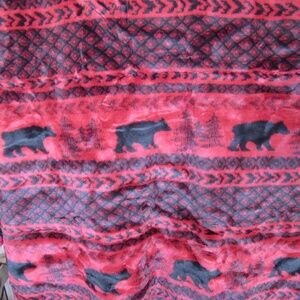 Woolrich Blanket Throw Red Black Bear Lodge Fleece Faux Fur 68 x 52 Reversible